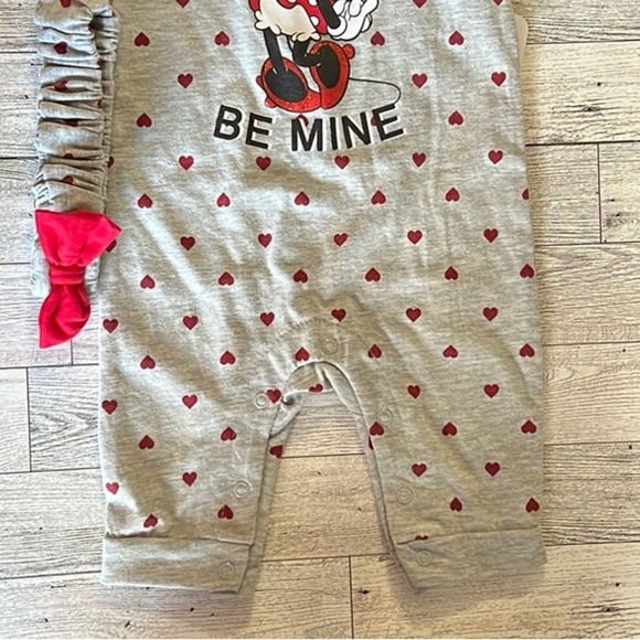 Disney Baby Minnie Mouse Gray and Red Outfit - Picture 4 of 4